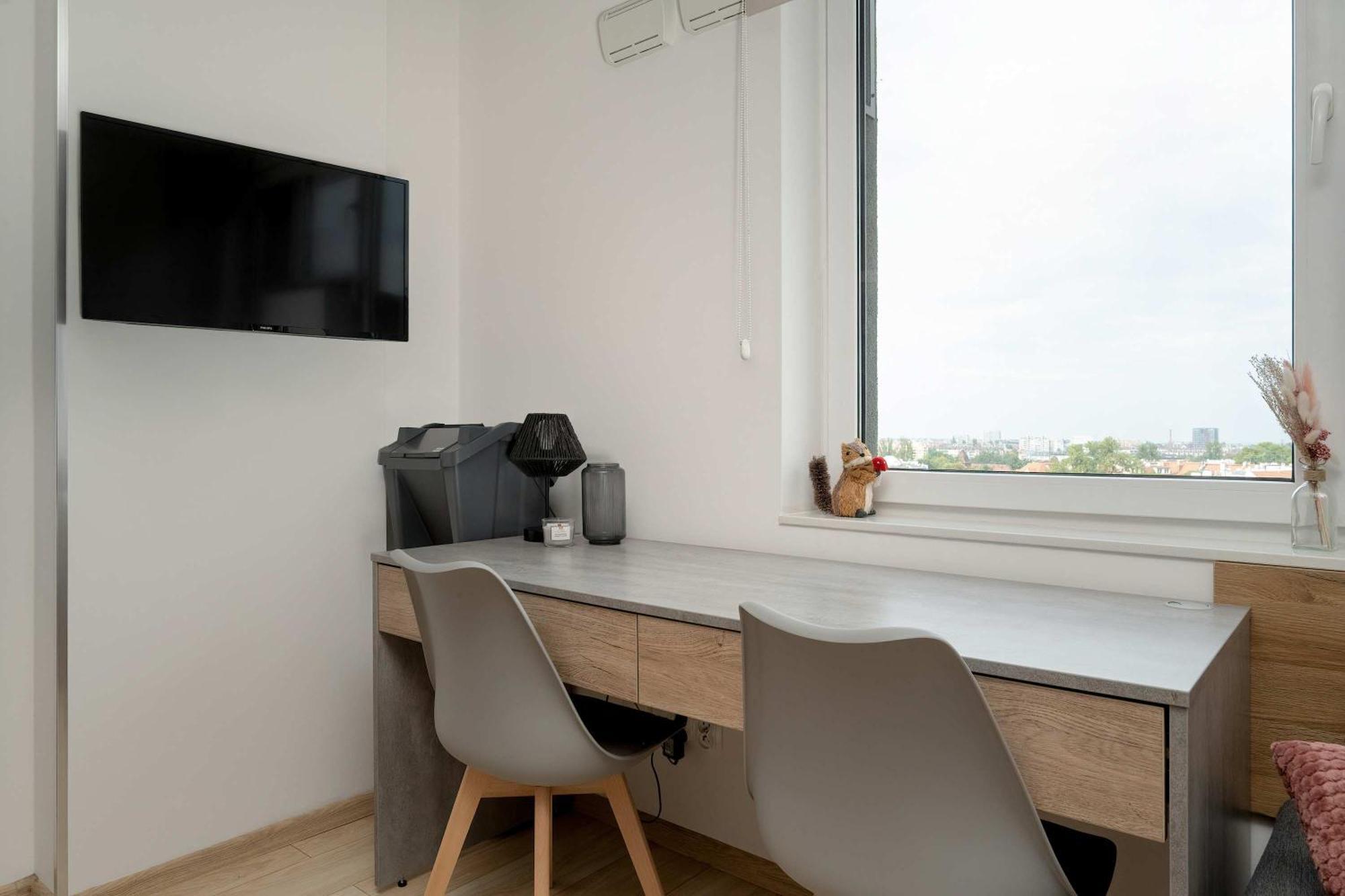 Apartament Bright With Air Conditioning Near Zoo By Renters